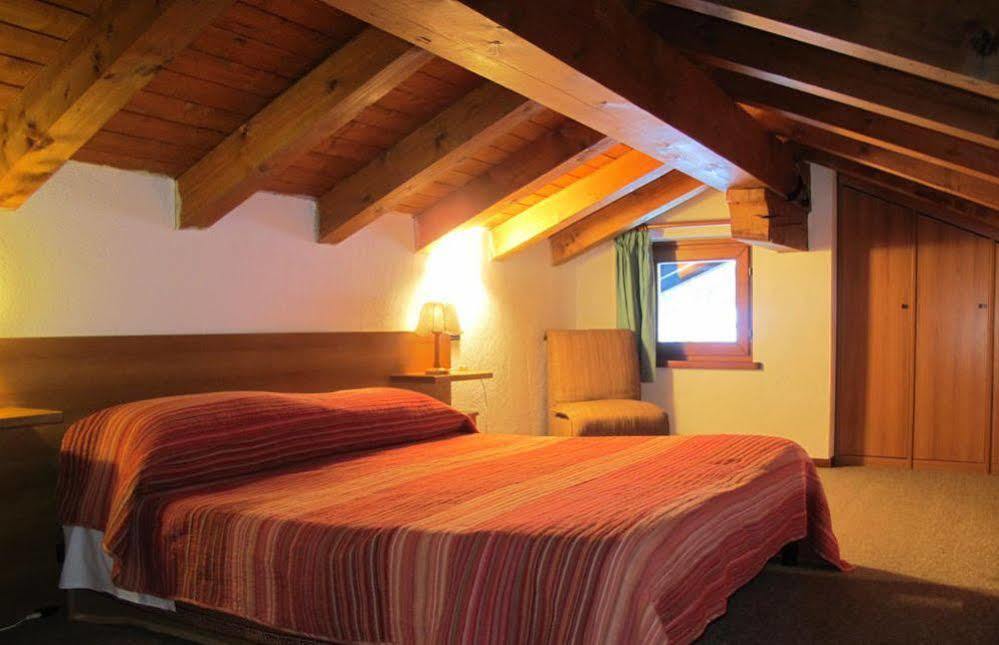 שמפולוק Hotel Castor מראה חיצוני תמונה